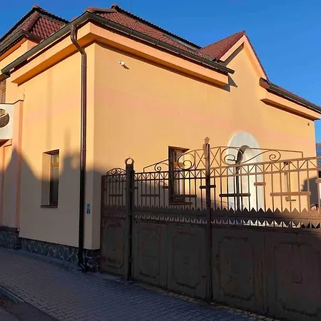 B12 - Bohdanecska 12 Apartment *